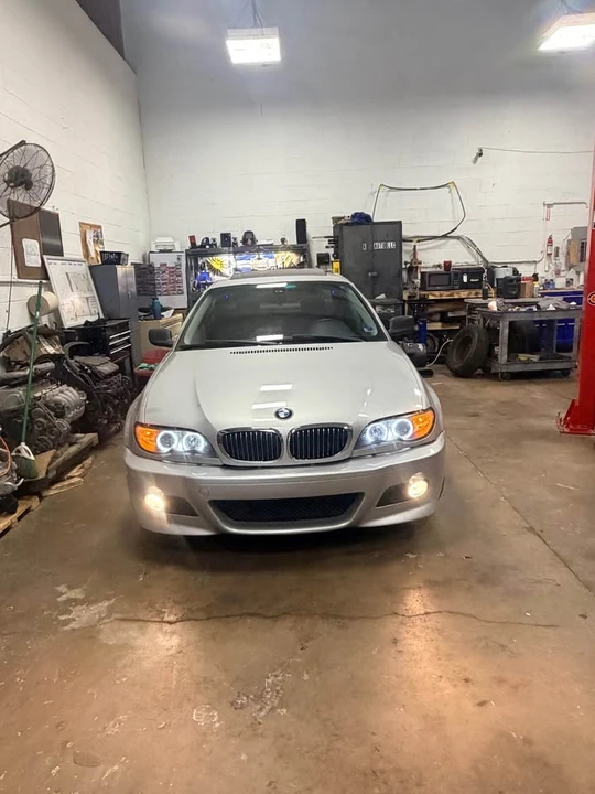 2004 BMW E46 330i & 330Ci - Image 8 of 12