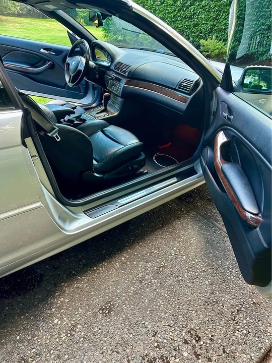 2004 BMW E46 330i & 330Ci - Image 11 of 12