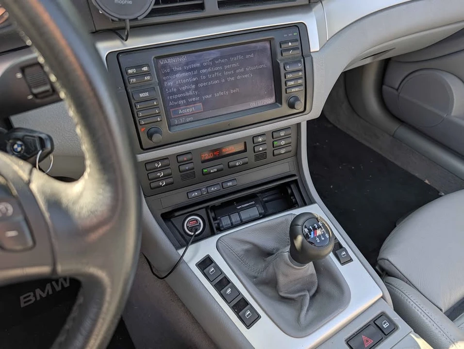 2004 BMW E46 330i & 330Ci - Image 9 of 10