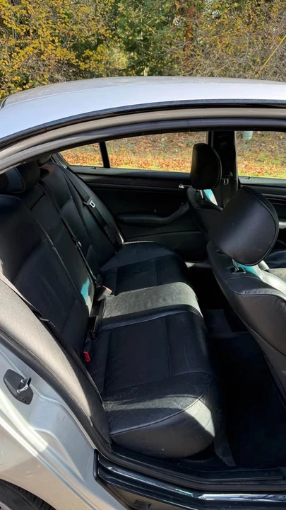 2004 BMW E46 330i & 330Ci - Image 9 of 17