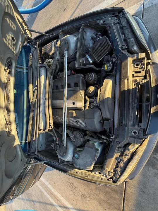 2004 BMW E46 330i & 330Ci - Image 15 of 19