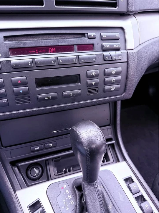 2004 BMW E46 330i & 330Ci - Image 11 of 11