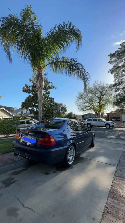 2004 BMW E46 330i & 330Ci - Image 2 of 2