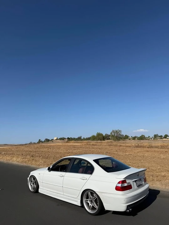 2004 BMW E46 330i & 330Ci - Image 3 of 11