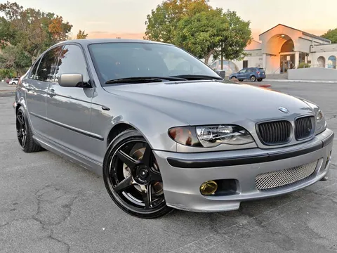 2004 BMW 3 Series 330i Sedan
