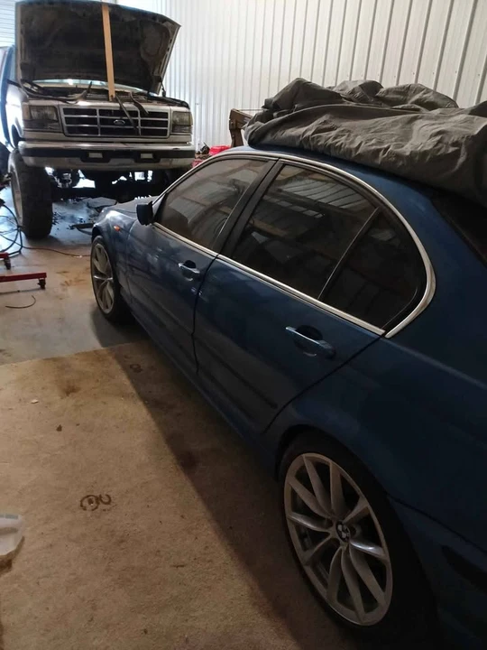 2004 BMW E46 330i & 330Ci - Image 7 of 10
