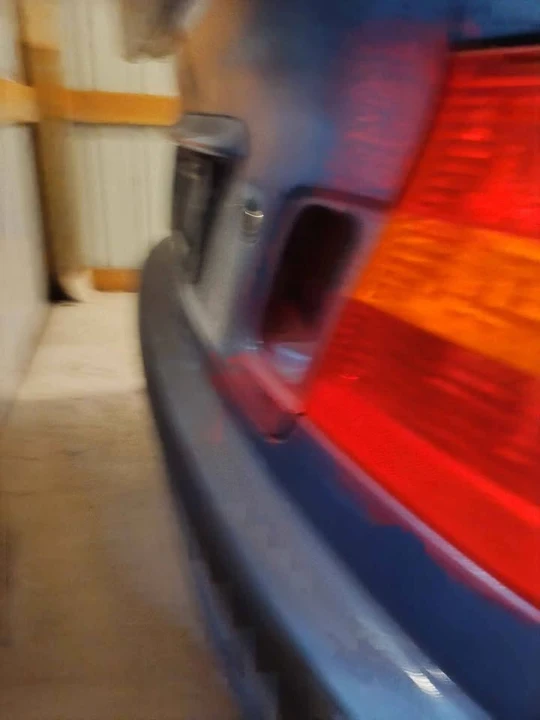 2004 BMW E46 330i & 330Ci - Image 2 of 10