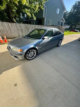 2004 BMW 3 Series 330i Sedan 4D