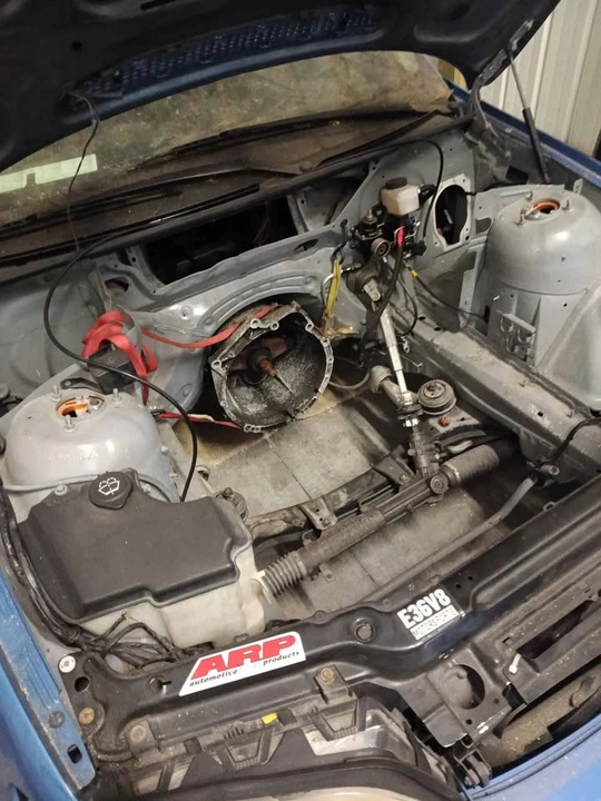 2004 BMW E46 330i & 330Ci - Image 9 of 10