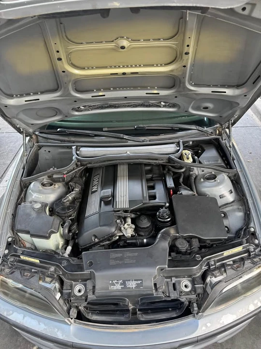 2004 BMW E46 330i & 330Ci - Image 8 of 16