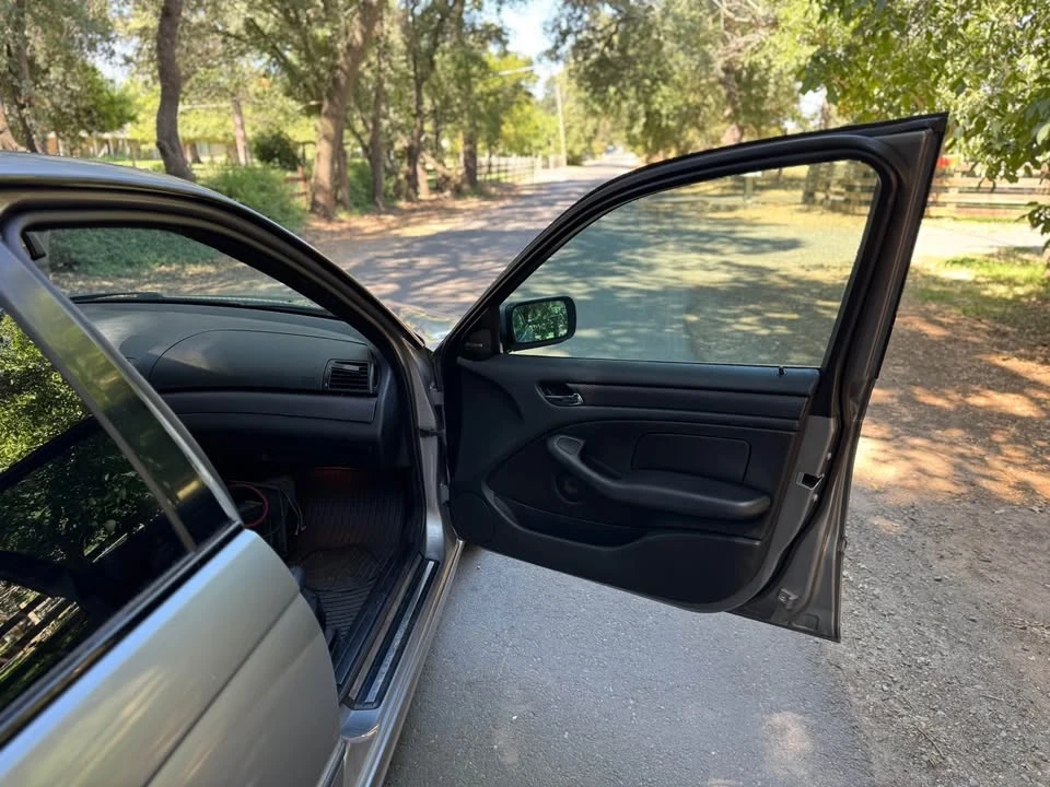 2004 BMW E46 330i & 330Ci - Image 13 of 16