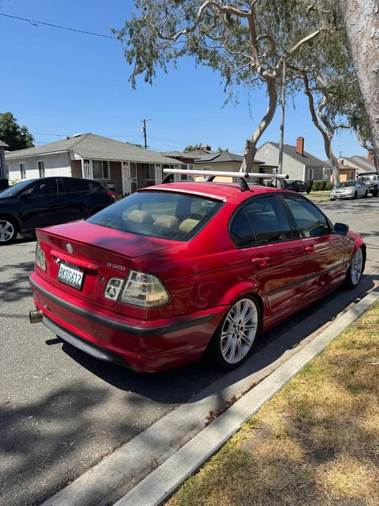2004 BMW E46 330i & 330Ci - Image 3 of 5