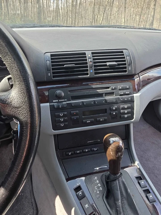 2004 BMW E46 330i & 330Ci - Image 3 of 5