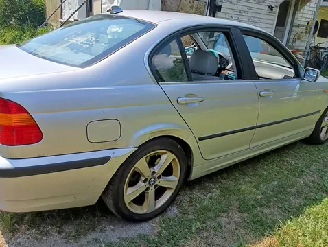 2004 BMW 3 Series 330i xDrive Sedan
