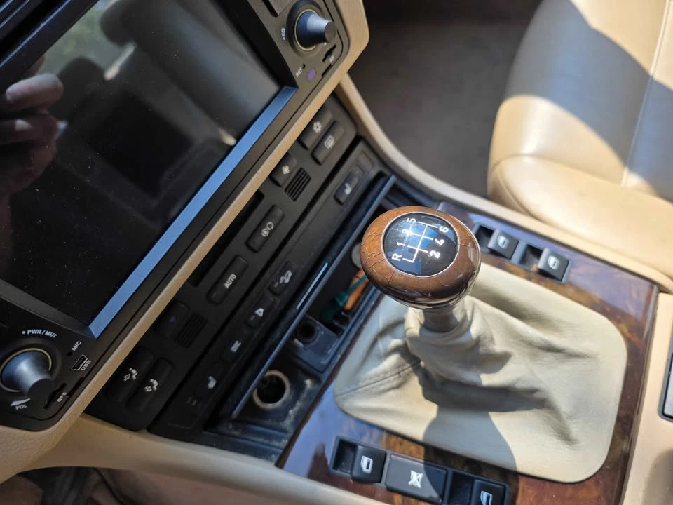 2004 BMW E46 330i & 330Ci - Image 8 of 13