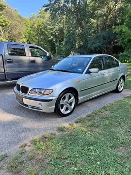 2004 BMW 3 Series 330xi Sedan 4D