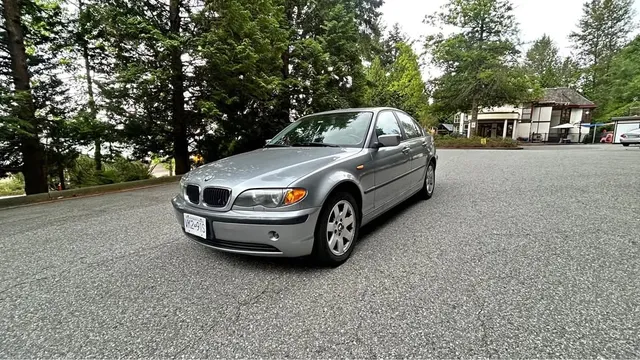 2004 BMW 3 Series 325xi