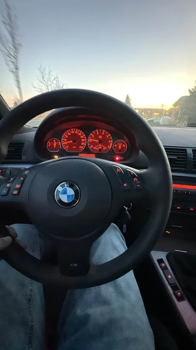 2004 BMW E46 3 Series - Image 9 of 17