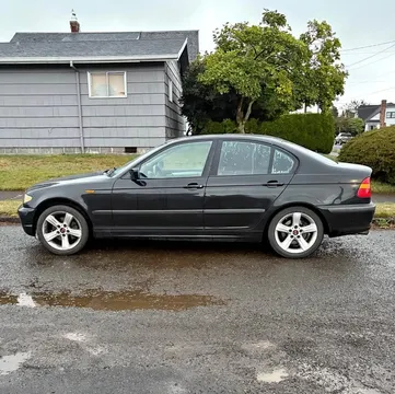 2004 BMW 325i Sedan