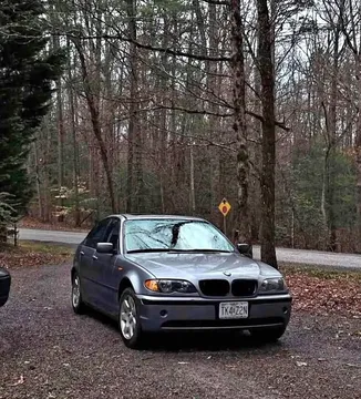 2004 BMW 325i Sedan