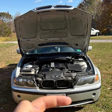 2004 BMW 3 Series 325xi Sedan