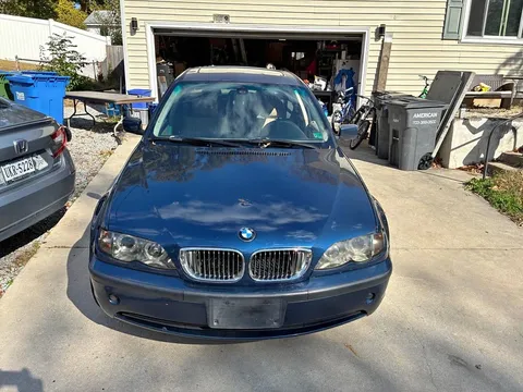 2004 BMW 325xi Sedan