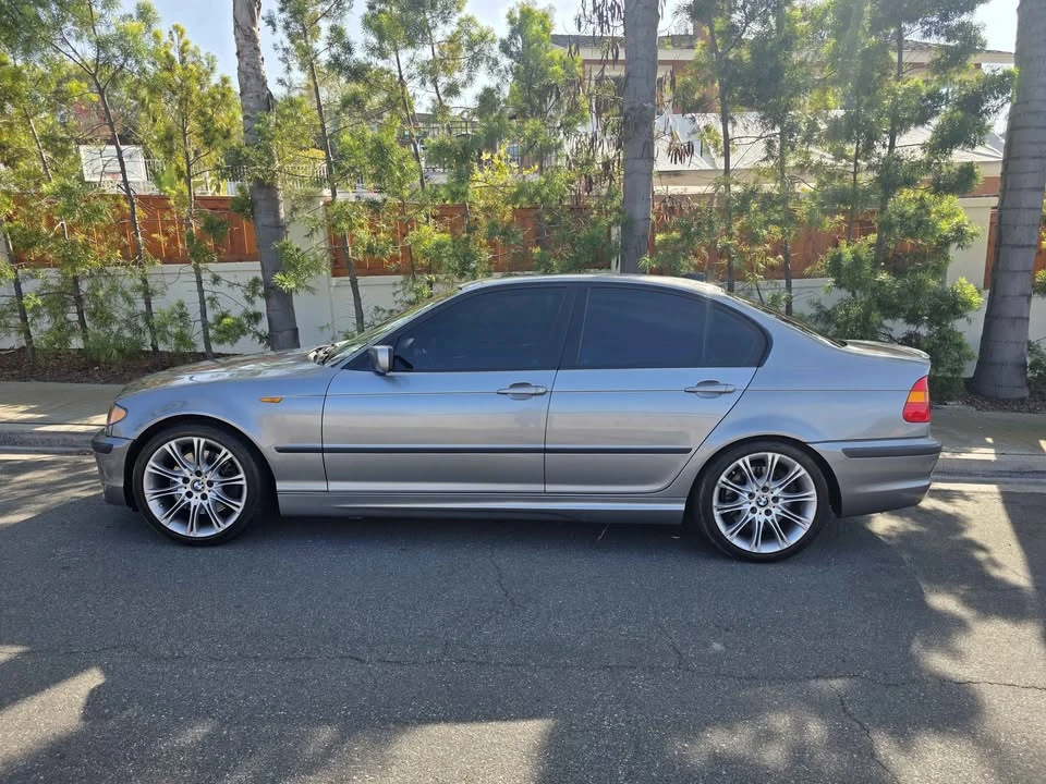 2004 BMW E46 330i & 330Ci - Image 7 of 17