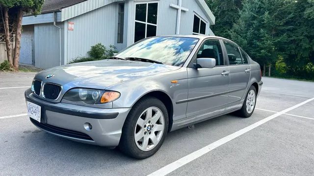 2004 BMW 325 Xi
