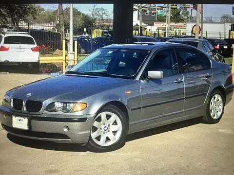 2004 BMW 325i Sedan
