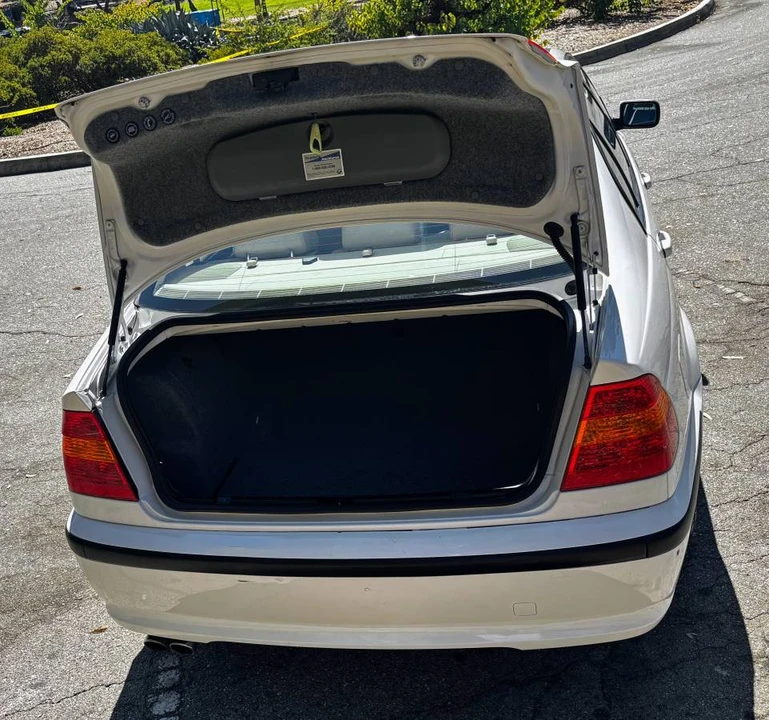 2004 BMW E46 3 Series - Image 9 of 11