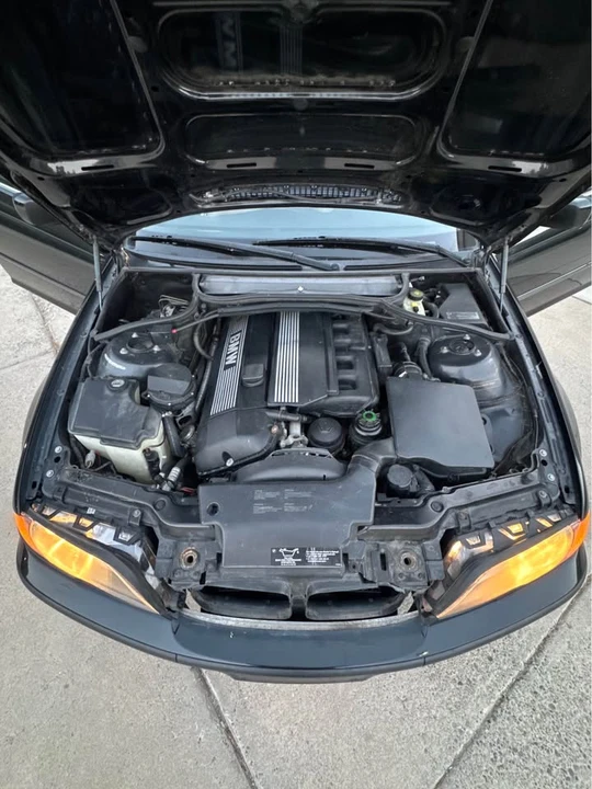 2004 BMW E46 3 Series - Image 8 of 18