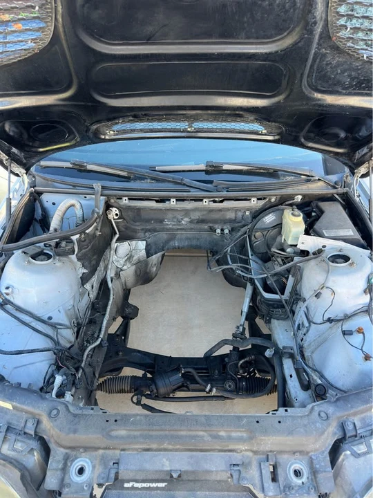2004 BMW E46 330i & 330Ci - Image 5 of 6