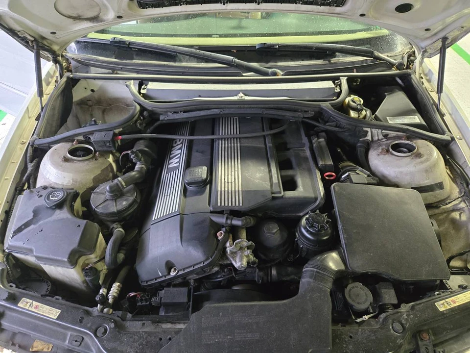 2004 BMW E46 330i & 330Ci - Image 14 of 14