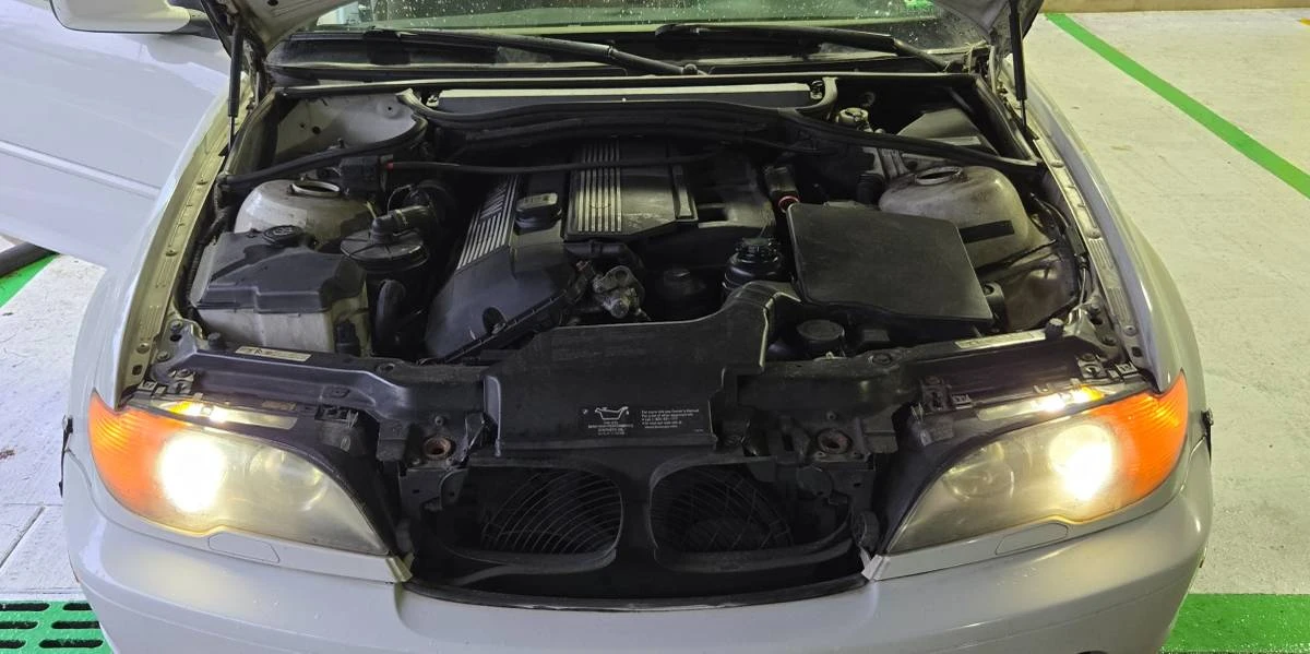 2004 BMW E46 330i & 330Ci - Image 13 of 14