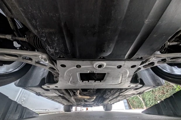 2004 BMW E46 330i & 330Ci - Image 7 of 8