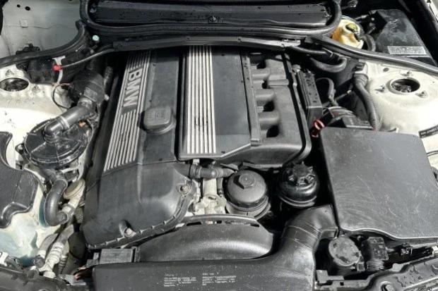 2004 BMW E46 330i & 330Ci - Image 6 of 7