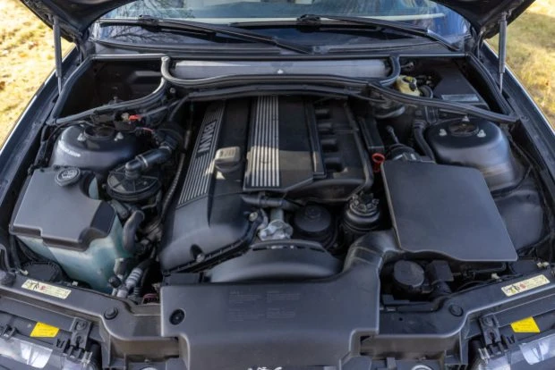2004 BMW E46 330i & 330Ci - Image 6 of 7