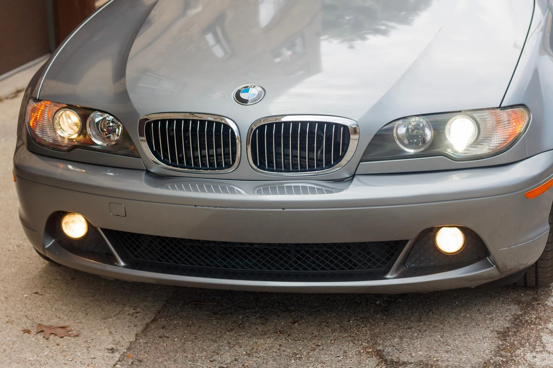 2004 BMW E46 330i & 330Ci - Image 19 of 31