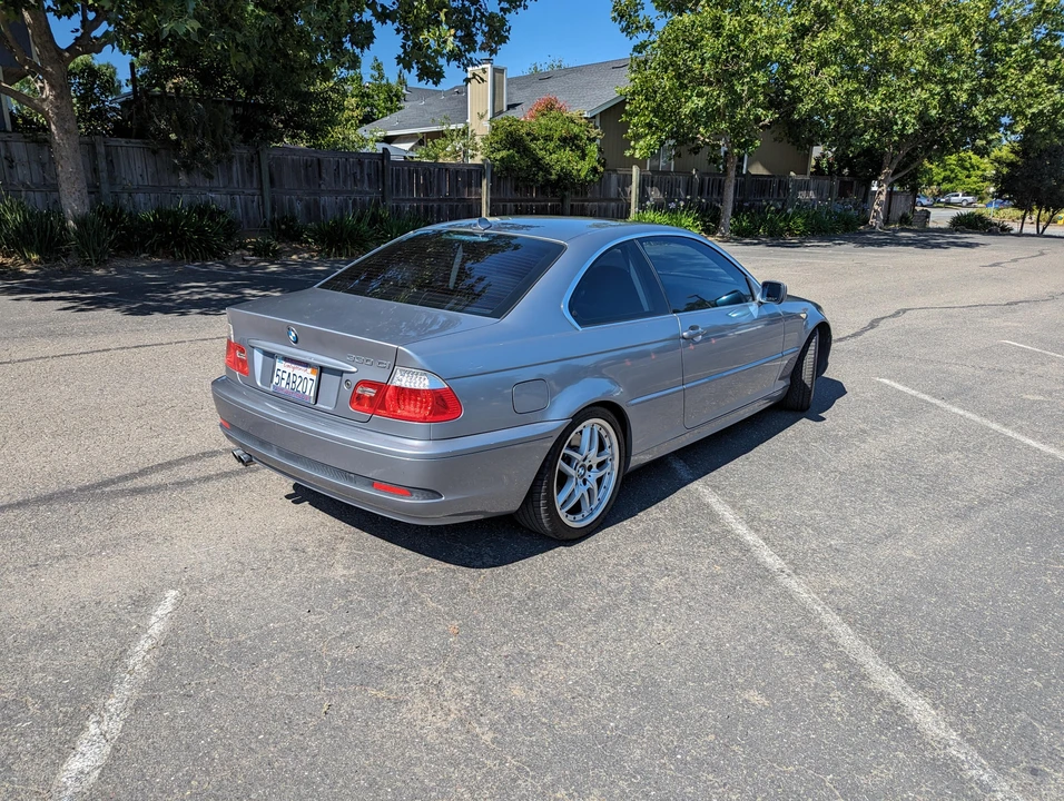 2004 BMW E46 330i & 330Ci - Image 17 of 31