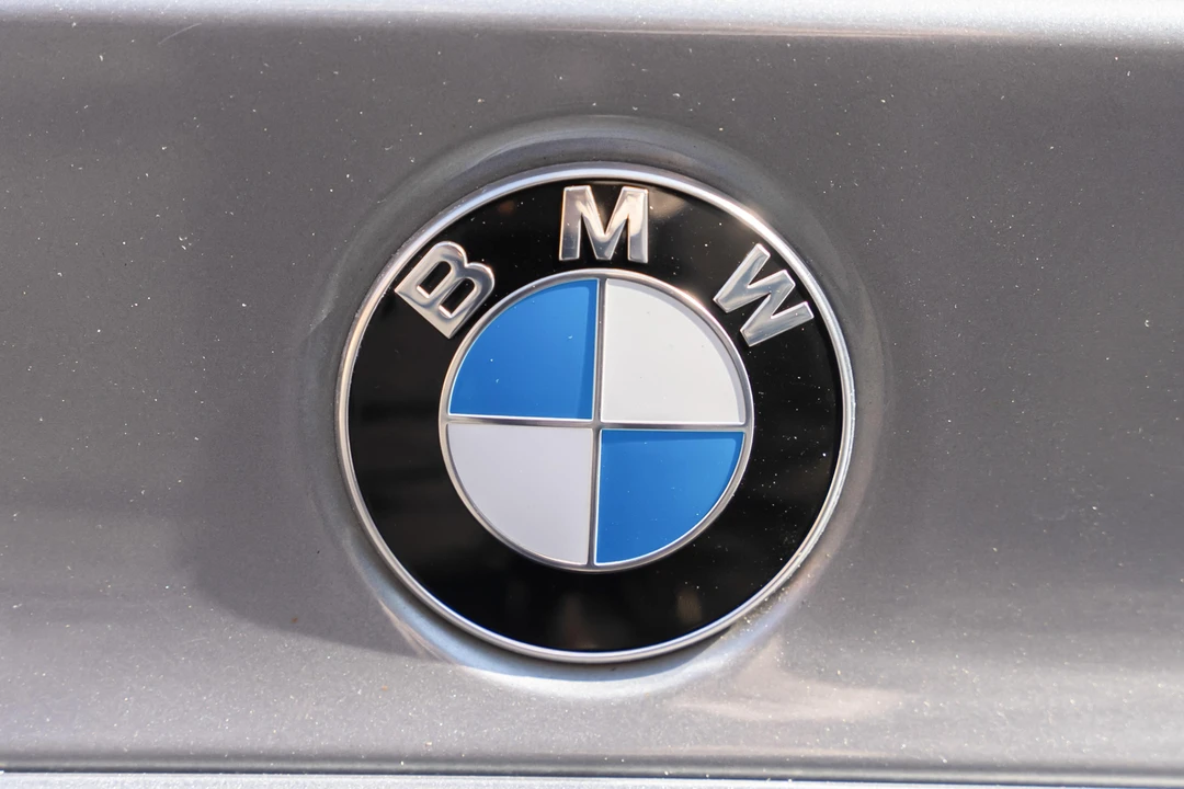 2004 BMW E46 330i & 330Ci - Image 26 of 31
