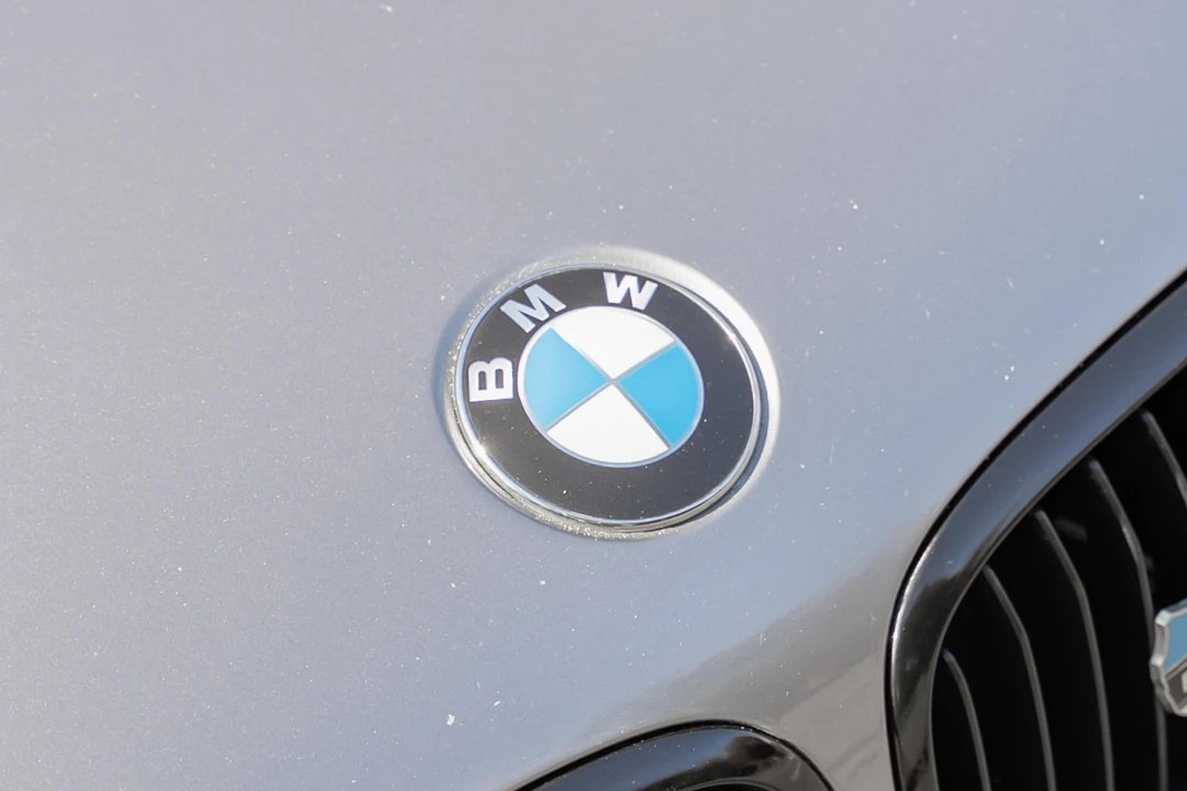 2004 BMW E46 330i & 330Ci - Image 13 of 31