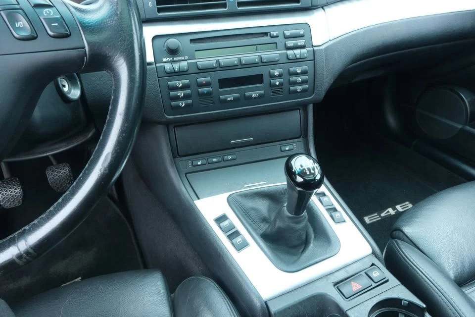 2004 BMW E46 330i & 330Ci - Image 16 of 20