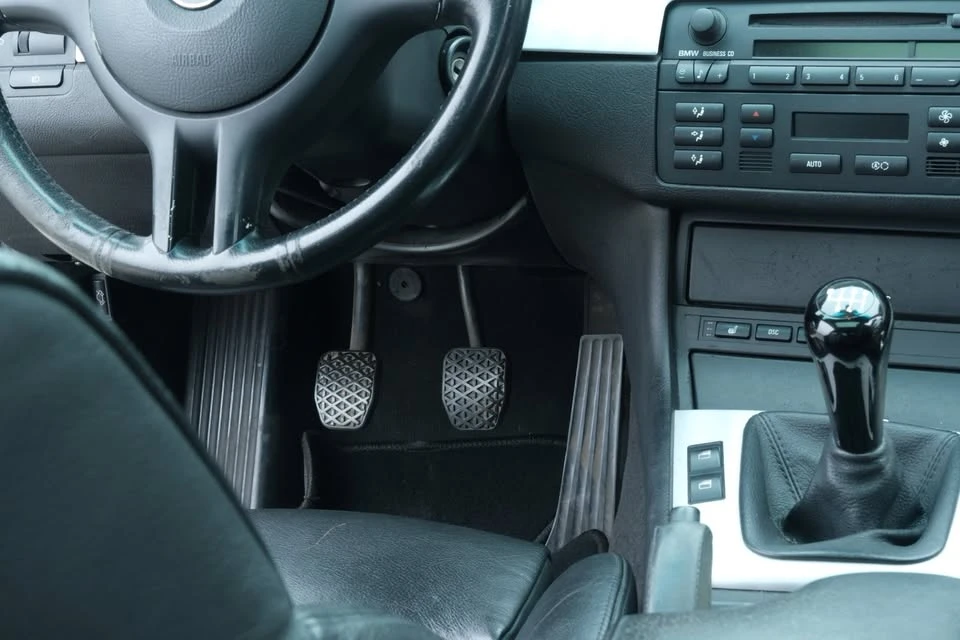 2004 BMW E46 330i & 330Ci - Image 18 of 20