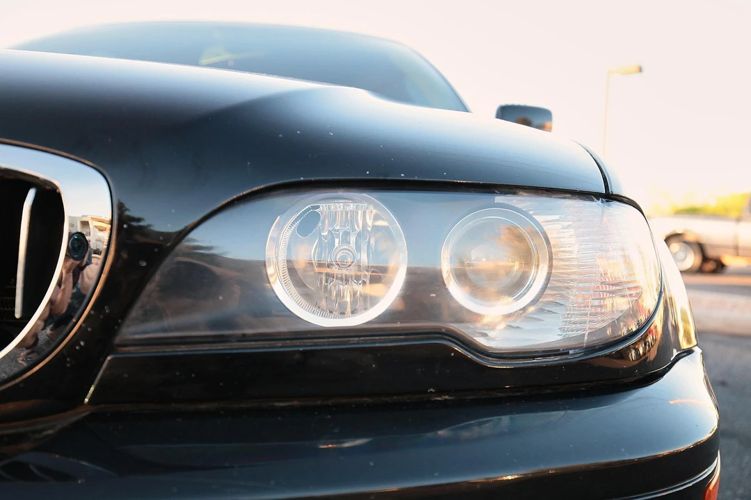 2004 BMW E46 330i & 330Ci - Image 20 of 31