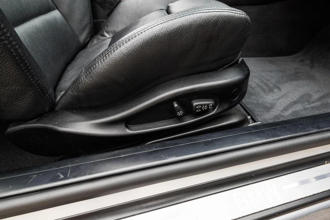 2004 BMW E46 330i & 330Ci - Image 27 of 31