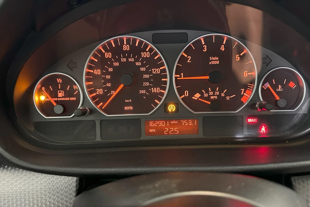 2004 BMW E46 330i & 330Ci - Image 29 of 31