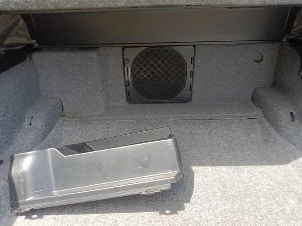 2004 BMW E46 330i & 330Ci - Image 7 of 13