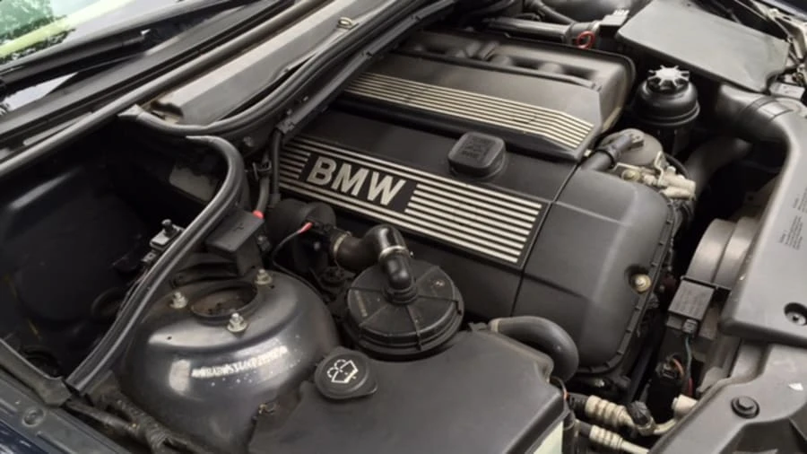 2004 BMW E46 330i & 330Ci - Image 10 of 12
