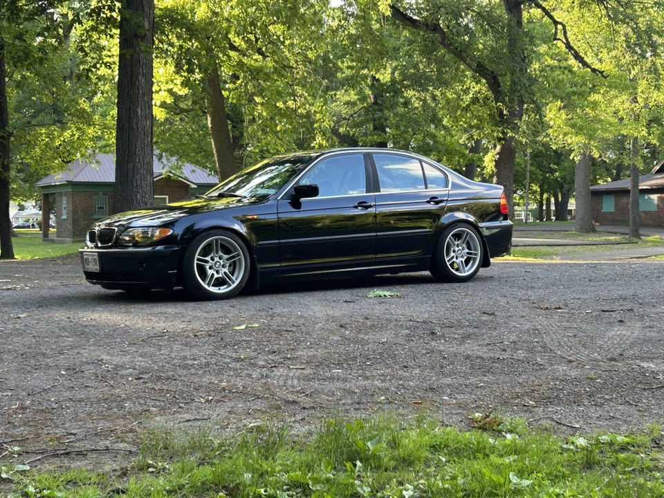 2004 BMW E46 330i & 330Ci - Image 4 of 31