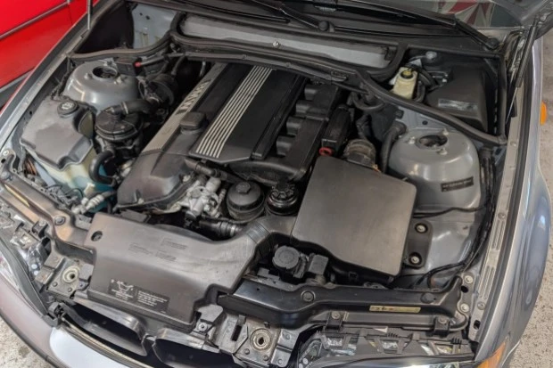 2004 BMW E46 330i & 330Ci - Image 6 of 8